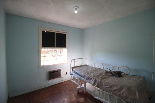 Quarto 1 de apartamento para alugar com 1 quarto, 59m² em Rubem Berta, Porto Alegre