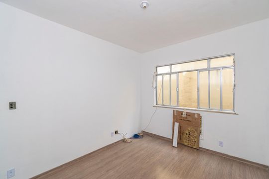 Quarto de apartamento para alugar com 1 quarto, 55m² em Cordovil, Rio de Janeiro