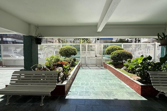Fachada de apartamento para alugar com 1 quarto, 54m² em Tombo, Guarujá