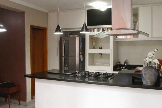 Casa para alugar com 3 quartos, 100m² em Jardim das Flores, São Paulo