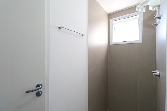 Banheiro  de apartamento para alugar com 1 quarto, 27m² em Pompeia, São Paulo