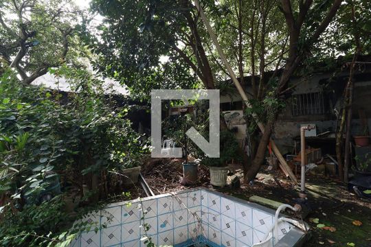 Casa à venda com 8 quartos, 350m² em Vila Maria Alta, São Paulo
