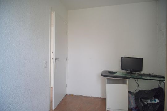 Quarto 2 de apartamento para alugar com 2 quartos, 48m² em Santos Dumont, São Leopoldo