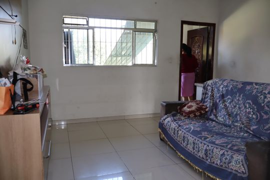 Sala de casa à venda com 3 quartos, 250m² em São Rafael, São Paulo