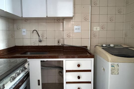 Cozinha de apartamento para alugar com 1 quarto, 40m² em Embaré, Santos