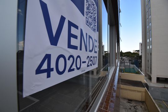Placa de apartamento à venda com 3 quartos, 139m² em Juvevê, Curitiba