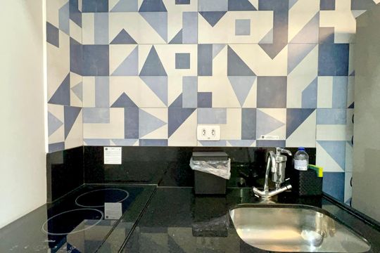Cozinha de kitnet/studio para alugar com 1 quarto, 28m² em Pinheiros, São Paulo