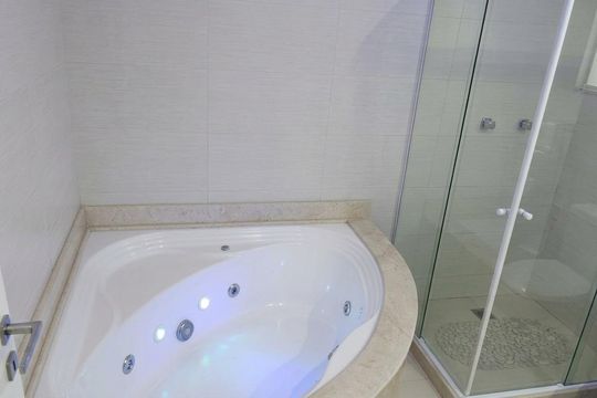 Banheiro de casa de condomínio à venda com 4 quartos, 360m² em Recreio dos Bandeirantes, Rio de Janeiro