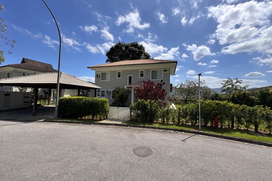 Fachada de casa de condomínio para alugar com 4 quartos, 224m² em Recreio dos Bandeirantes, Rio de Janeiro