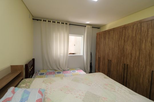 Quarto de casa para alugar com 2 quartos, 150m² em Vila Olinda, São Paulo