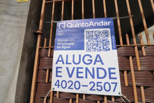 Fachada de casa para alugar com 2 quartos, 150m² em Vila Olinda, São Paulo