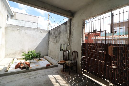 Garagem de casa para alugar com 2 quartos, 150m² em Vila Olinda, São Paulo