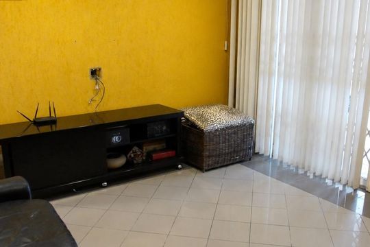 Sala de casa à venda com 3 quartos, 160m² em Socorro, São Paulo