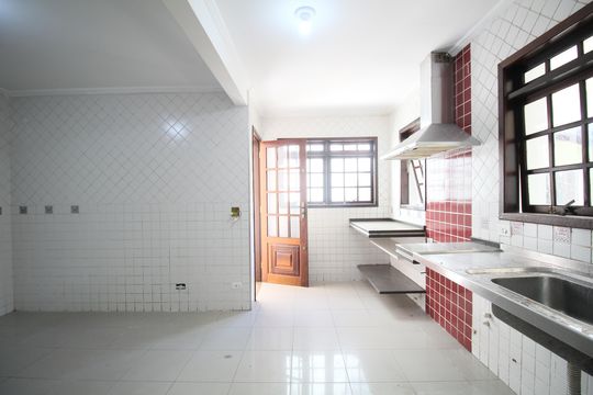 Cozinha de casa à venda com 3 quartos, 415m² em Jardim Londrina, São Paulo