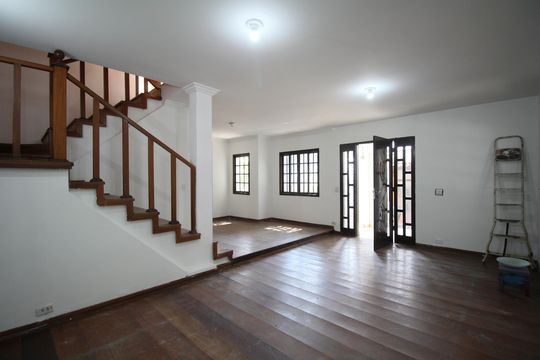 Casa à venda com 3 quartos, 415m² em Jardim Londrina, São Paulo