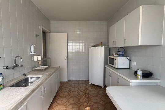 Cozinha de apartamento para alugar com 4 quartos, 135m² em Centro, Guarujá
