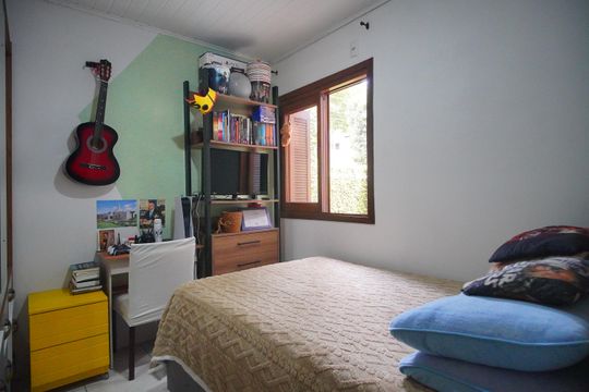 Quarto 2 de casa à venda com 2 quartos, 76m² em Loteamento Parque Recreio, São Leopoldo