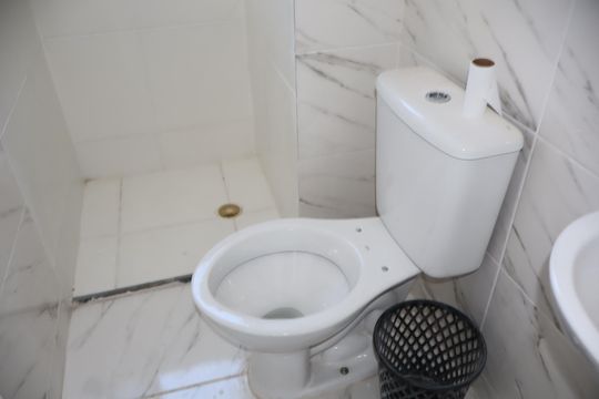 Banheiro de apartamento para alugar com 2 quartos, 44m² em Jardim Egle, São Paulo