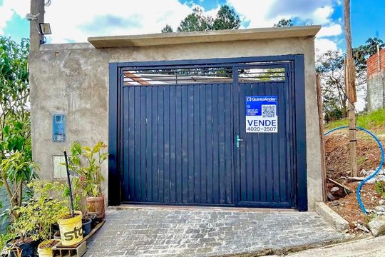 Placa instalada na fachada do imóvel  de casa à venda com 1 quarto, 35m² em Jardim Doraly, Guarulhos