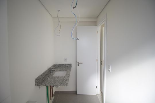 Banheiro da Suíte 1 de apartamento à venda com 2 quartos, 66m² em Petrópolis, Porto Alegre