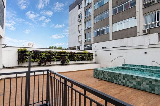 Área comum - Piscina de apartamento à venda com 2 quartos, 66m² em Petrópolis, Porto Alegre