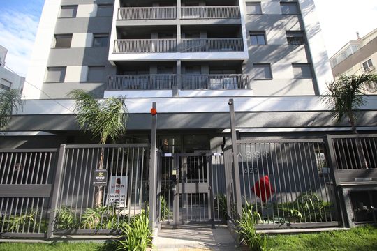 Fachada de apartamento à venda com 2 quartos, 66m² em Petrópolis, Porto Alegre