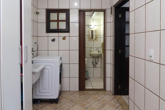 Área de Serviço de casa à venda com 3 quartos, 146m² em Jardim Maria Virginia, São Paulo