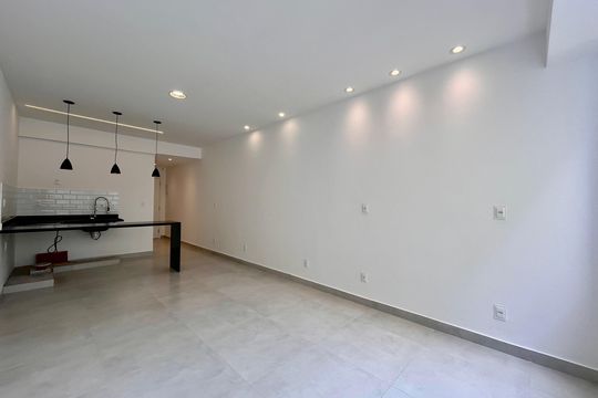 Kitnet/Studio à venda com 1 quarto, 38m² em Copacabana, Rio de Janeiro