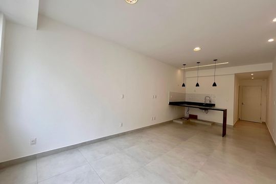 Kitnet/Studio à venda com 1 quarto, 38m² em Copacabana, Rio de Janeiro