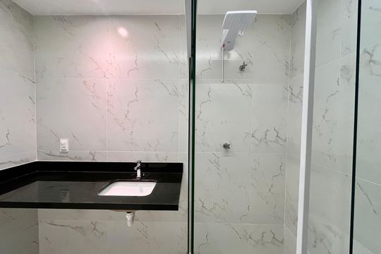 Banheiro  de apartamento à venda com 1 quarto, 39m² em Copacabana, Rio de Janeiro