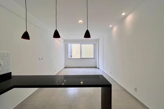 Studio de apartamento à venda com 1 quarto, 39m² em Copacabana, Rio de Janeiro