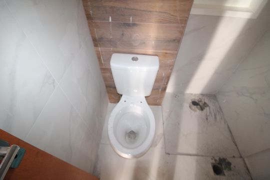 Banheiro social de apartamento à venda com 2 quartos, 38m² em Vila Isolina Mazzei, São Paulo
