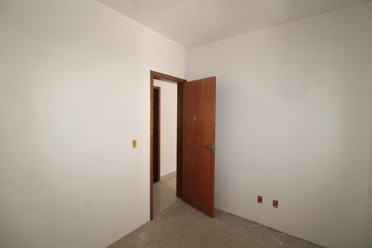 Quarto 1 de apartamento à venda com 2 quartos, 38m² em Vila Isolina Mazzei, São Paulo