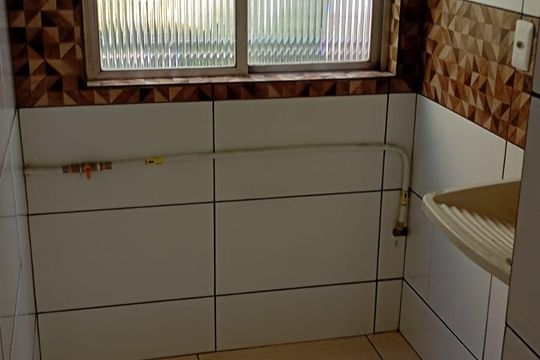 Área de serviço de apartamento para alugar com 2 quartos, 50m² em Vila Municipal, Carapicuíba