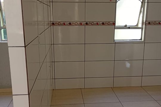 Cozinha de apartamento para alugar com 2 quartos, 50m² em Vila Municipal, Carapicuíba