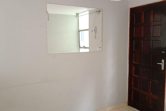 Sala de apartamento para alugar com 2 quartos, 50m² em Vila Municipal, Carapicuíba