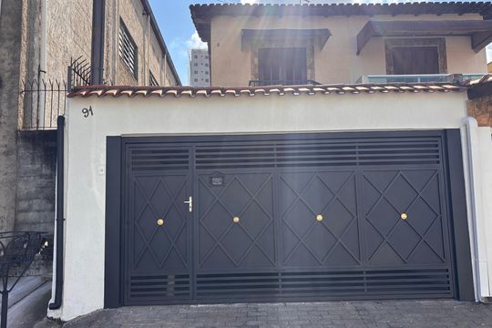 Fachada de casa para alugar com 2 quartos, 150m² em Parque Goncalves Junior, Guarulhos