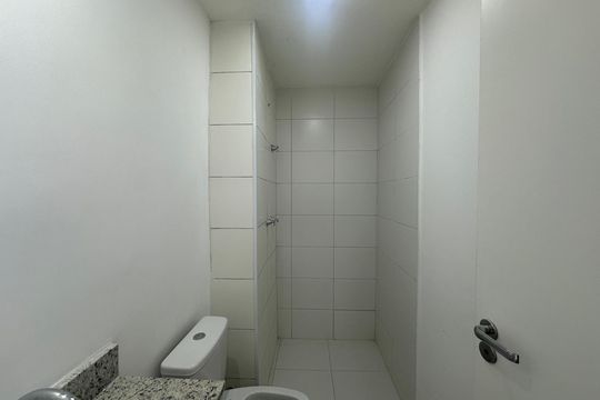 Banheiro da Suíte de apartamento para alugar com 2 quartos, 55m² em Jardim Esperanca, Barueri