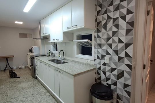 Cozinha de apartamento à venda com 3 quartos, 323m² em Recreio dos Bandeirantes, Rio de Janeiro