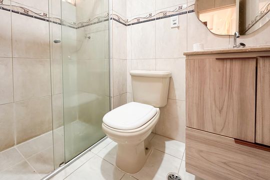 Banheiro Social de apartamento para alugar com 2 quartos, 48m² em Prq T Nova Ii, São Bernardo do Campo