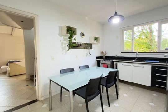 Cozinha de casa à venda com 3 quartos, 272m² em Rio do Ouro, Niterói