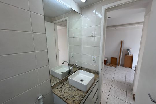 Banheiro de apartamento para alugar com 2 quartos, 80m² em Engenho de Dentro, Rio de Janeiro