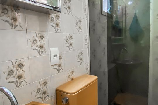 Banheiro de apartamento à venda com 2 quartos, 45m² em Vila Salete, São Paulo