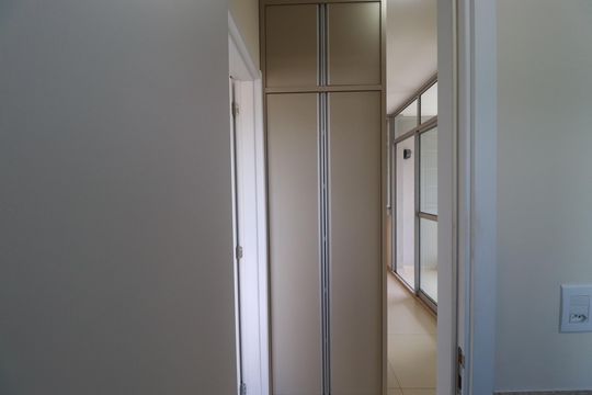 Corredor de apartamento para alugar com 2 quartos, 62m² em Jardim Botânico, Ribeirão Preto