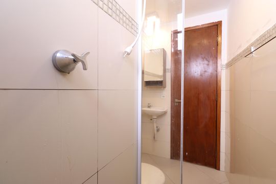 Banheiro da Suíte de casa para alugar com 2 quartos, 67m² em Vila Leopoldina, São Paulo