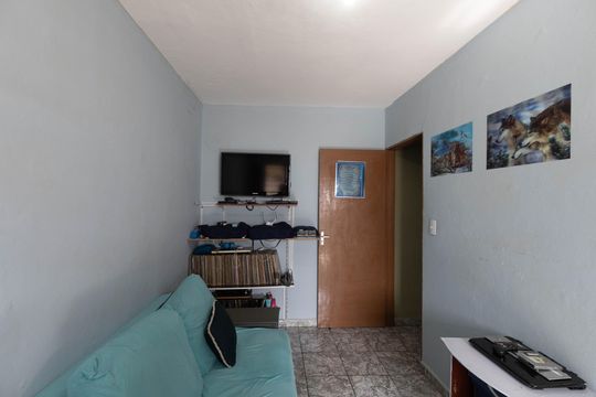 Quarto 2 de casa para alugar com 2 quartos, 50m² em Vila Medeiros, São Paulo