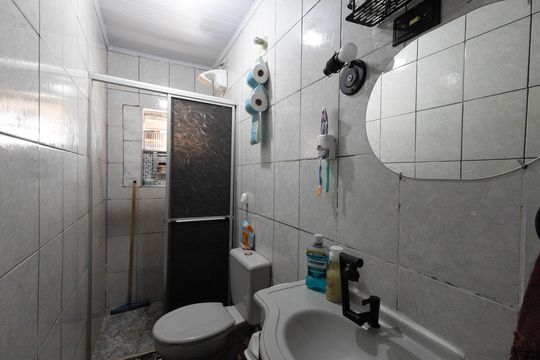 Banheiro 1 de casa para alugar com 2 quartos, 50m² em Vila Medeiros, São Paulo