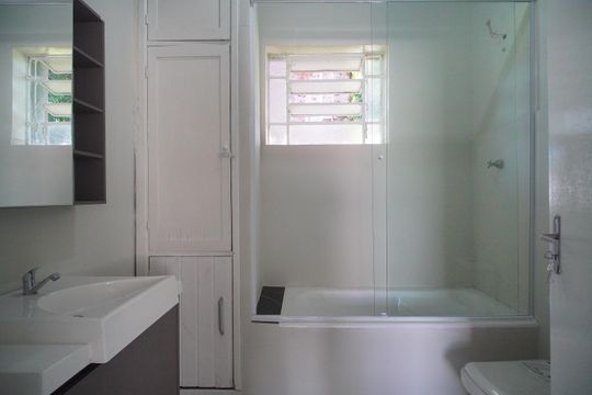 Banheiro  de casa para alugar com 3 quartos, 174m² em Vicentina, São Leopoldo