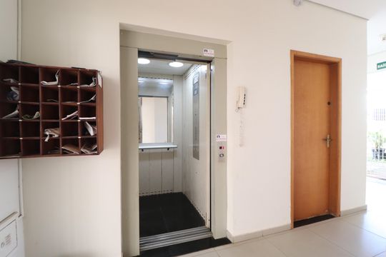 Elevador de apartamento para alugar com 1 quarto, 44m² em Lídice, Uberlândia