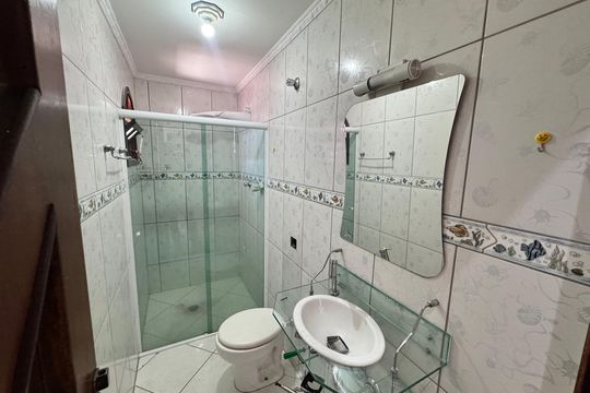 Banheiro suite  de casa para alugar com 3 quartos, 120m² em Parque Santa Teresa, Cotia